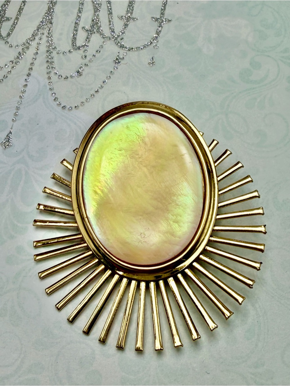 Vintage Art Devo Gold Brooch #cz704
